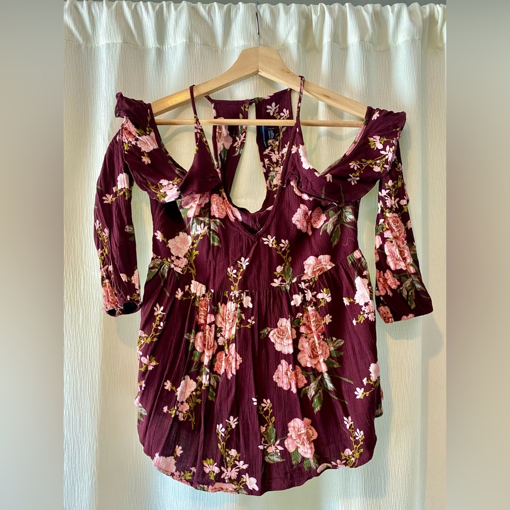 American Eagle Top